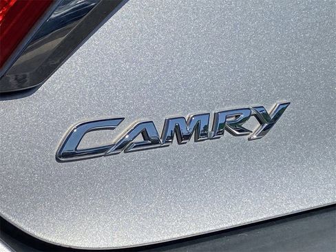 Used 2017 Toyota Camry LE image 31