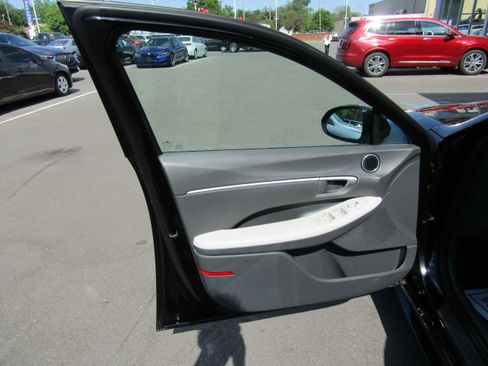 Used 2025 Hyundai Sonata SEL FWD image 8