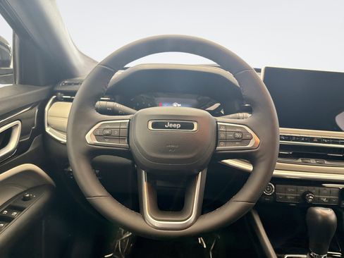 Used 2024 Jeep Compass Limited AWD/4WD image 12