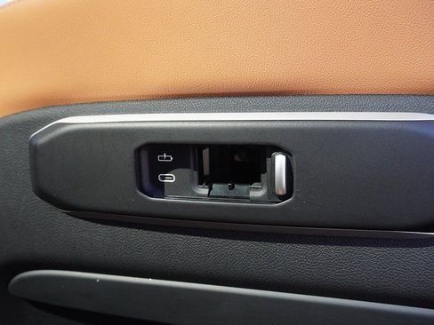 Used 2024 BMW X7 xDrive40i w/ Premium Package image 66