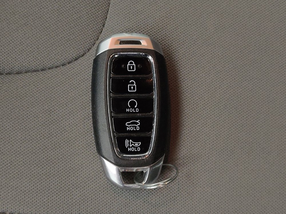 Used 2023 Hyundai Elantra SEL w/ Convenience Package FWD image 32