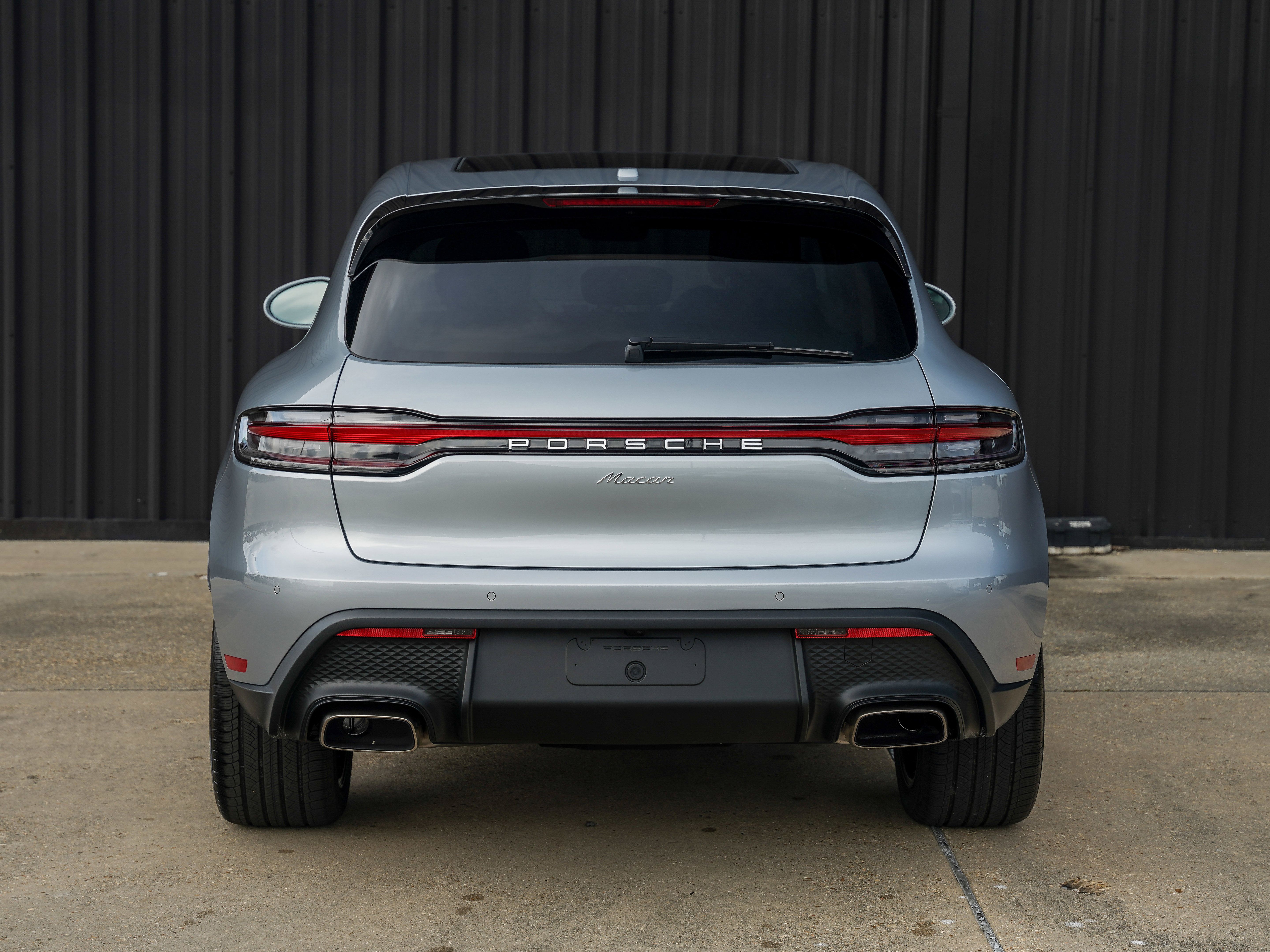 Certified 2026 Porsche Macan AWD/4WD image 9