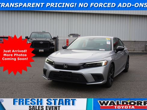 Used 2023 Honda Civic Sport image 1