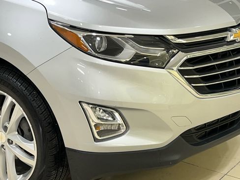 Used 2021 Chevrolet Equinox Premier FWD image 2