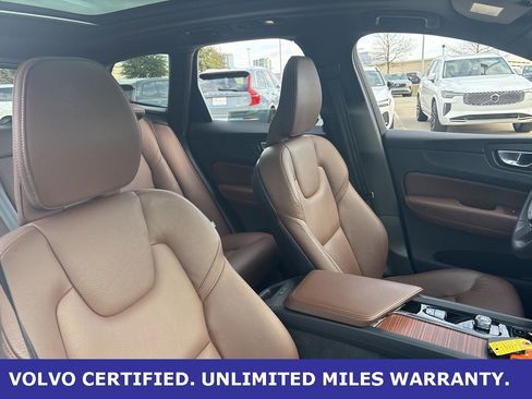 Certified 2024 Volvo XC60 B5 Plus w/ Protection Package Premier image 13