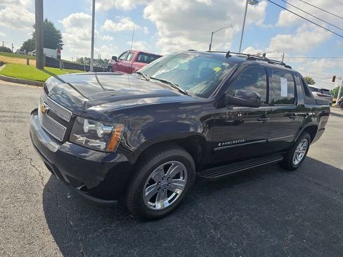 Used 2007 Chevrolet Avalanche LTZ w/ LTZ Preferred Equipment Group RWD image 4