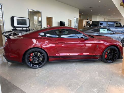 Used 2021 Ford Mustang Shelby GT500 w/ Technology Package image 8