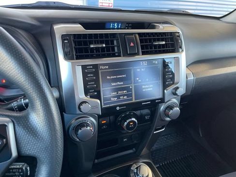 Used 2022 Toyota 4Runner SR5 Premium w/ Moonroof Package AWD/4WD image 10