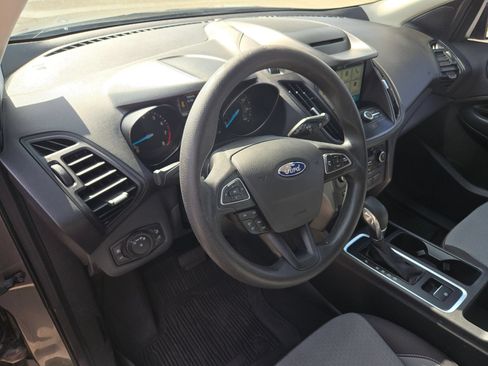 Used 2018 Ford Escape SE w/ SE Sync 3 Package FWD image 10