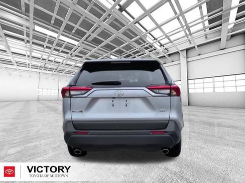 Used 2025 Toyota RAV4 XLE FWD image 4