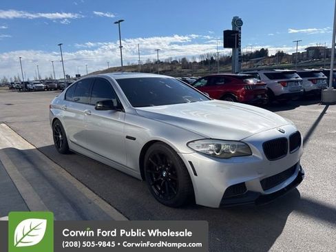 Used 2012 BMW 528i Sedan image 1