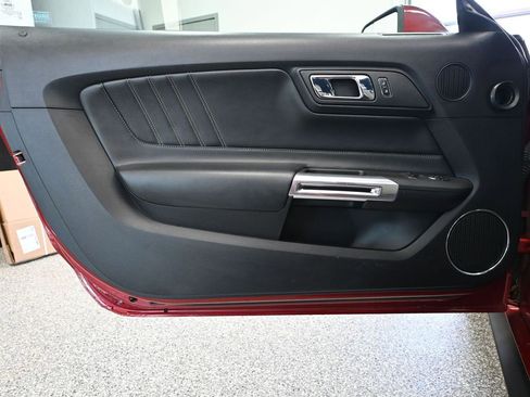 Used 2015 Ford Mustang Premium RWD image 18