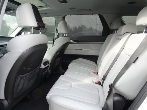 Used 2023 Hyundai Palisade SEL FWD image 14