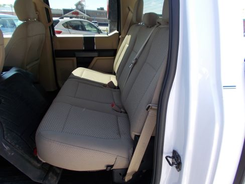 Used 2020 Ford F150 XLT w/ Trailer Tow Package AWD/4WD image 9