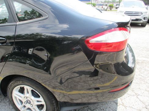 Used 2019 Ford Fiesta SE FWD image 16