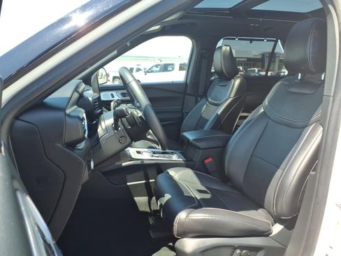 Used 2023 Ford Explorer ST w/ Equipment Group 401A AWD/4WD image 8