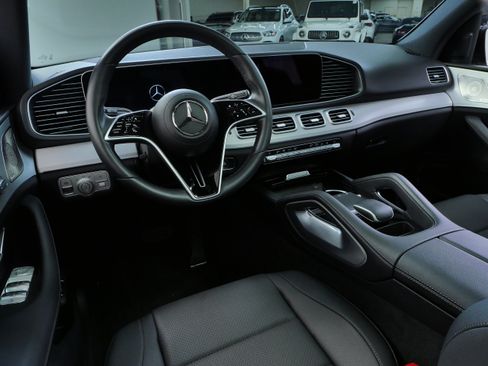 Certified 2025 Mercedes-Benz GLE 450e 4MATIC w/ AMG Line Exterior image 3