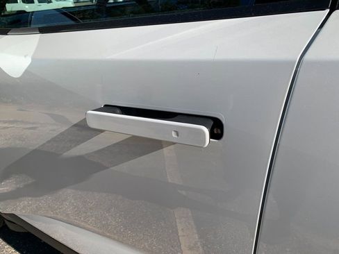 New 2026 Nissan Leaf SV+ w/ Floor Mat Package (SV+) image 8