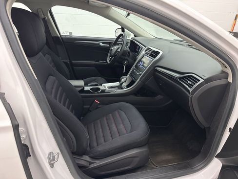 Used 2014 Ford Fusion SE image 35
