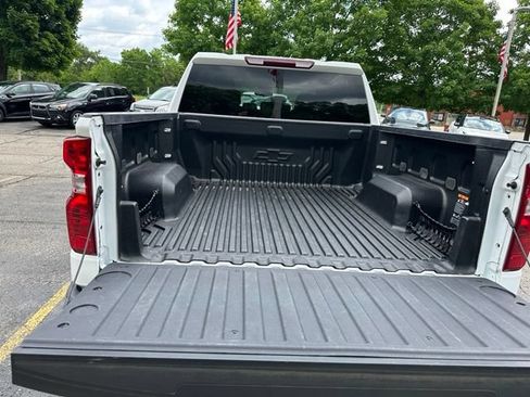 Used 2023 Chevrolet Silverado 1500 LT AWD/4WD image 23