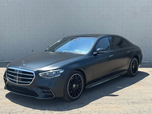 Used 2023 Mercedes-Benz S 580 4MATIC Sedan w/ AMG Line image 2