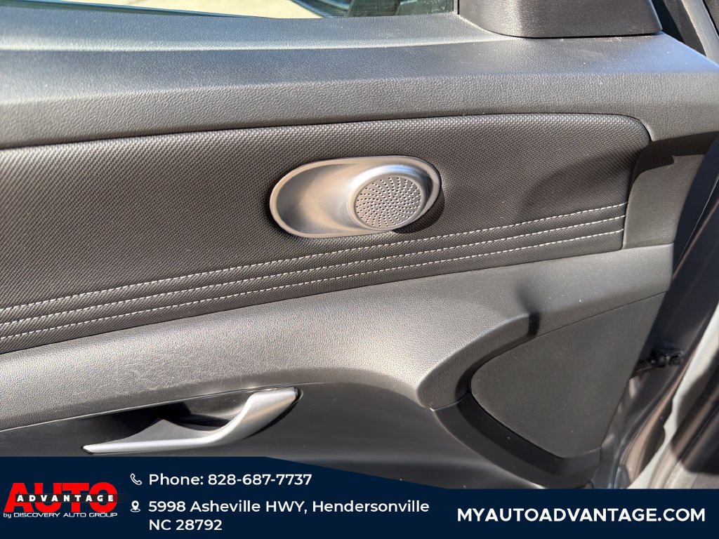 Used 2025 Hyundai Elantra SEL FWD image 10