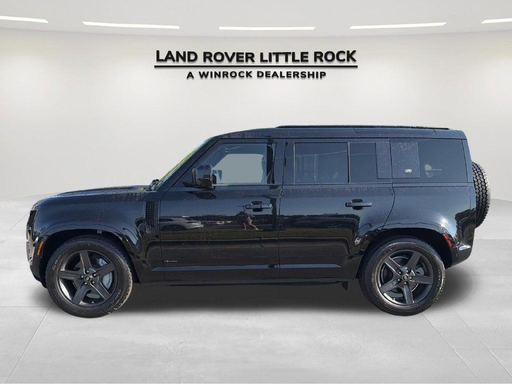 Used 2021 Land Rover Defender 110 X-Dynamic SE AWD/4WD image 6