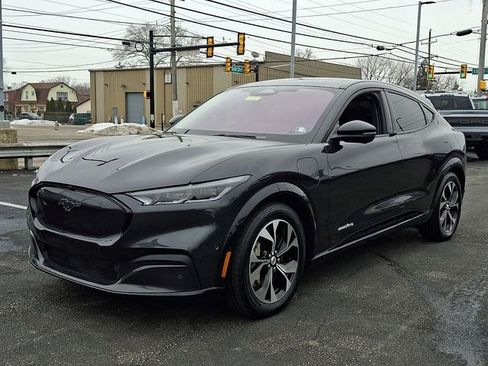 Certified 2022 Ford Mustang Mach-E Premium image 3