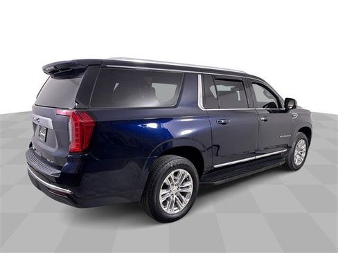 Used 2021 GMC Yukon XL SLT w/ SLT Premium Package image 8