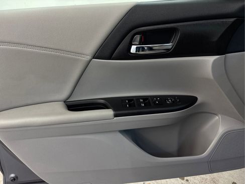 Used 2014 Honda Accord EX image 25