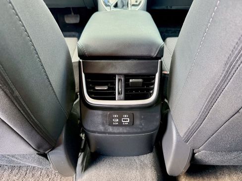Used 2023 Subaru Outback Premium AWD/4WD image 32