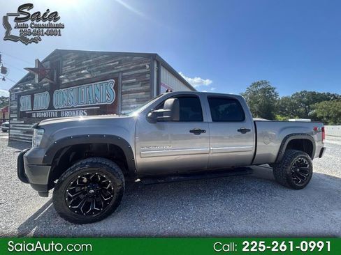 Used 2013 GMC Sierra 2500 Denali w/ Suspension Package, Off-Road AWD/4WD image 1
