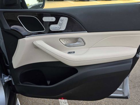 Used 2025 Mercedes-Benz GLE 350 4MATIC image 12