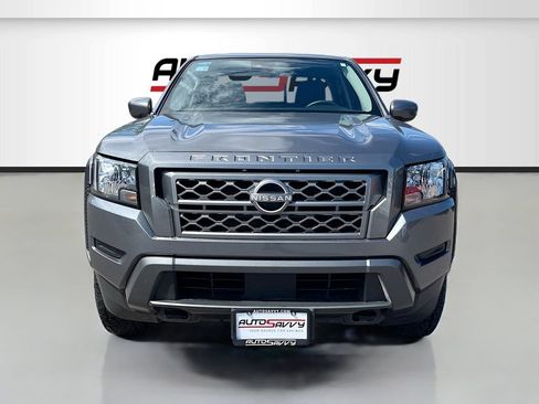 Used 2022 Nissan Frontier SV AWD/4WD image 2