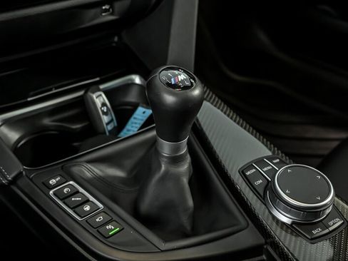 Used 2020 BMW M4 Coupe w/ Executive Package RWD image 31