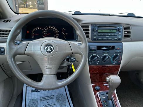 Used 2005 Toyota Corolla LE FWD image 14