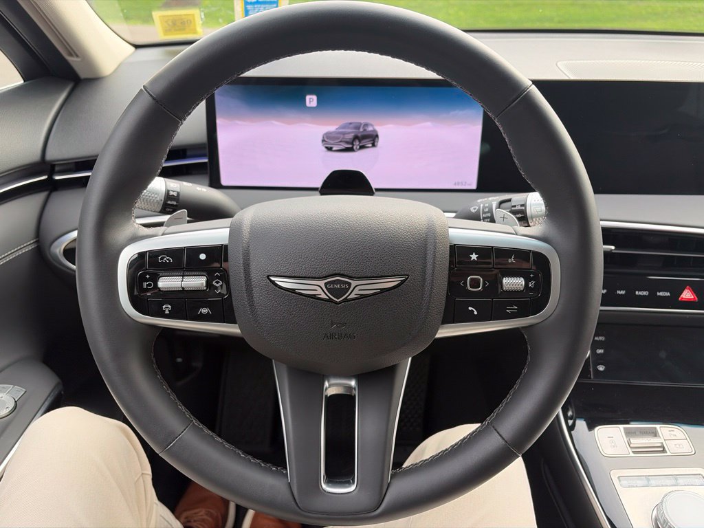 Used 2026 Genesis GV70 2.5T AWD/4WD image 5