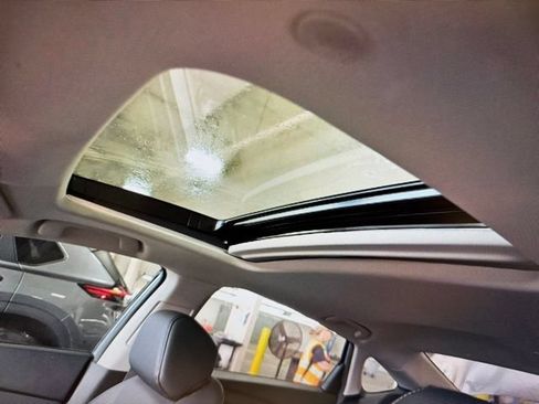 Used 2024 Honda Accord EX-L image 9