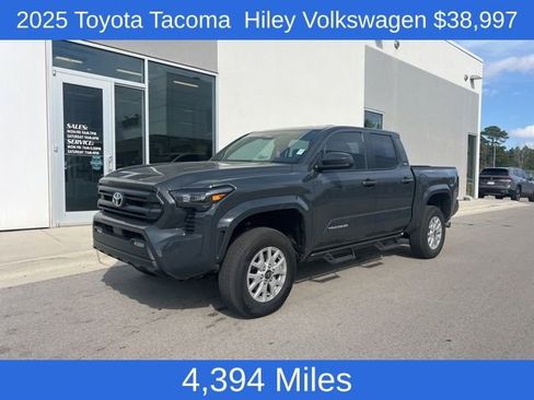 Used 2025 Toyota Tacoma SR5 image 1