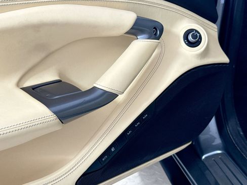 Certified 2021 Ferrari F8 Tributo image 16