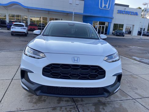 New 2027 Honda HR-V LX image 3