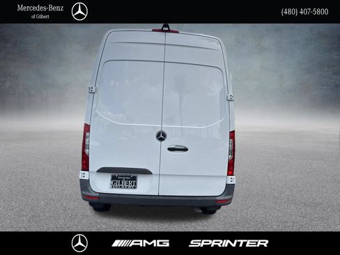 Used 2022 Mercedes-Benz Sprinter 2500 image 5