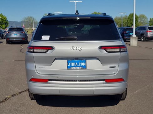 New 2026 Jeep Grand Cherokee L Summit w/ Advanced Protech Group IV AWD/4WD image 13