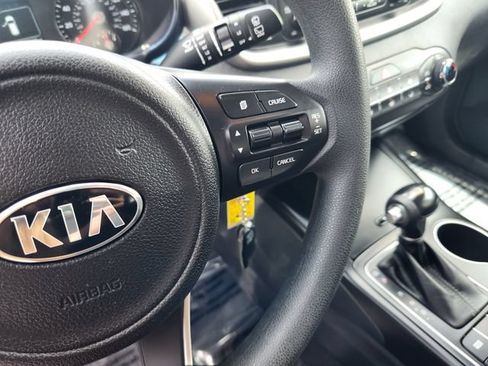Used 2017 Kia Sorento FWD image 22