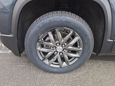 Used 2019 GMC Acadia SLT w/ LPO, Floor Liner Package FWD image 16