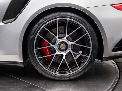 Used 2017 Porsche 911 4 Coupe AWD/4WD image 38
