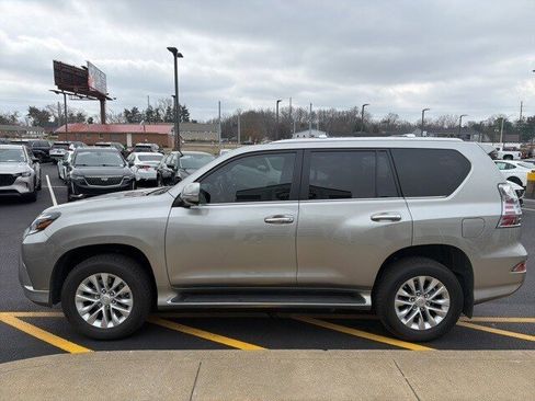 Used 2023 Lexus GX 460 Premium w/ Premium Plus Package image 3
