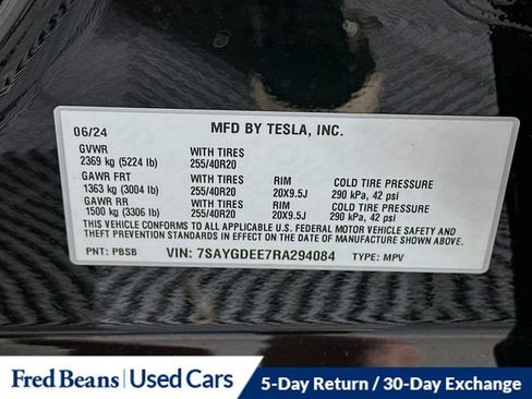 Used 2024 Tesla Model Y Long Range AWD/4WD image 37