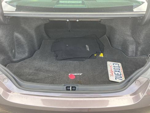 Used 2017 Toyota Camry SE FWD image 28
