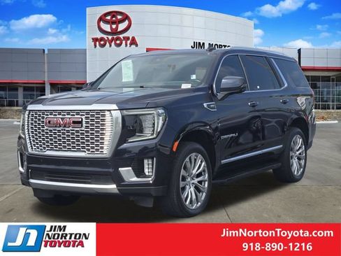 Used 2024 GMC Yukon Denali w/ Advanced Technology Package AWD/4WD image 3